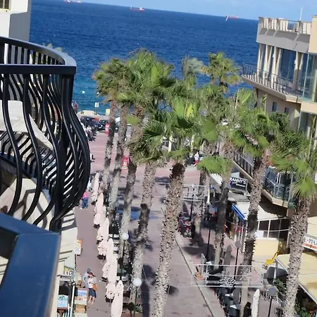 Perfect Tourist In Bugibba Square!