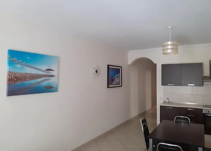 Perfect Tourist In Bugibba Square! San Pawl il-Baħar