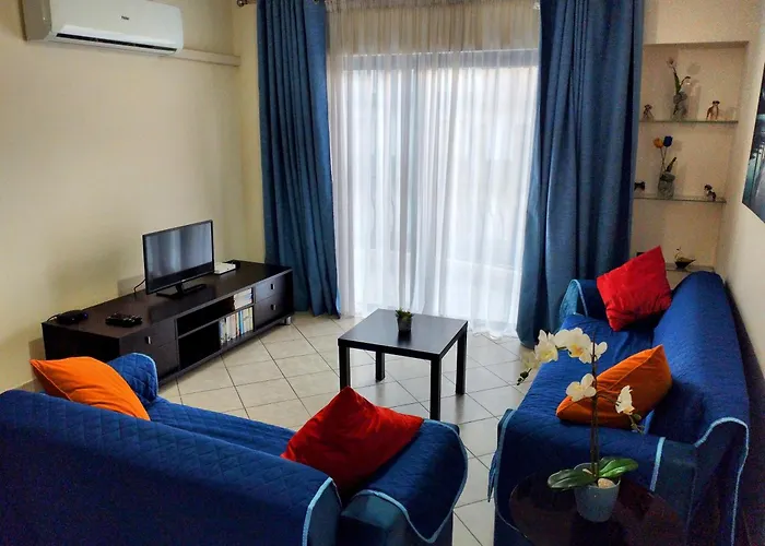 Perfect Tourist In Bugibba Square! San Pawl il-Baħar