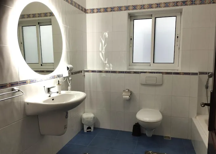 Perfect Tourist In Bugibba Square! San Pawl il-Baħar